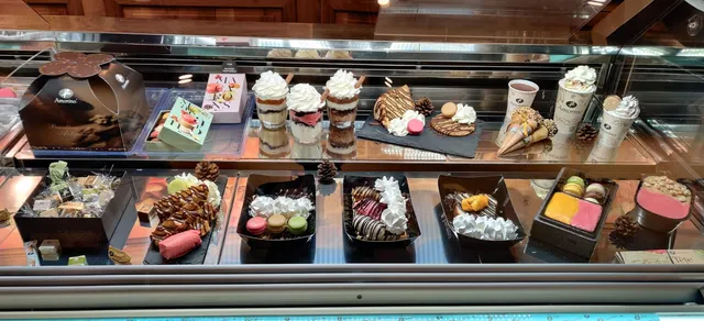 Amorino Gelato - Metz Waves