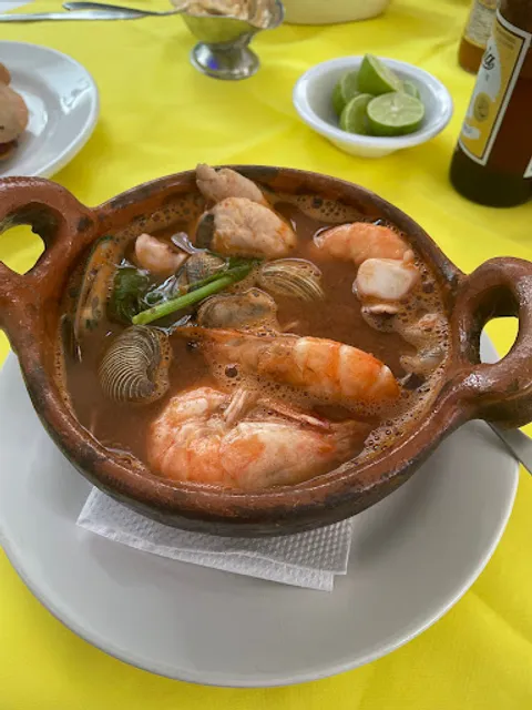 Los Pescaditos