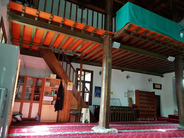 Bünyamin Ayaşi Hazretleri Cami Ve Türbesi