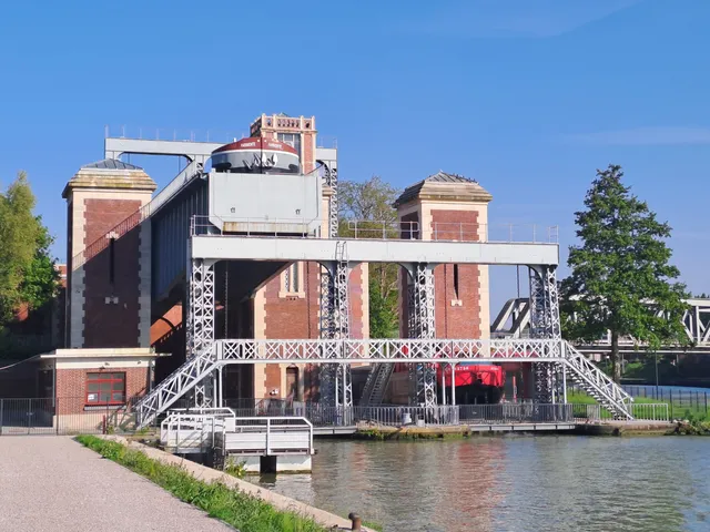 Ascenseur à bateaux des Fontinettes, Arques