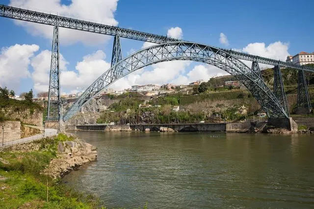 Puente Doña María Pía