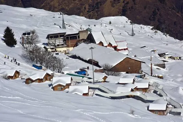 Auli Skiing