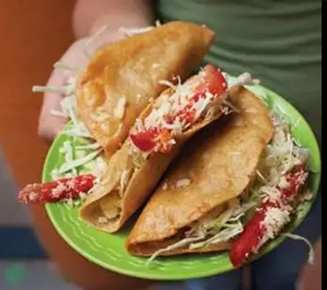 Taquitos de papa, Gorditas y Burritos