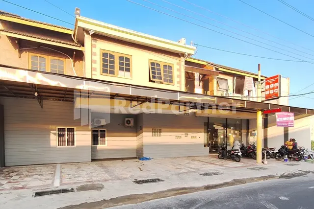 Aster Triplets Guest House JCM Mitra RedDoorz