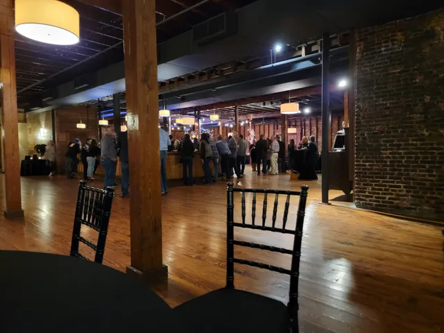 The Crossing at Mervine Kahn