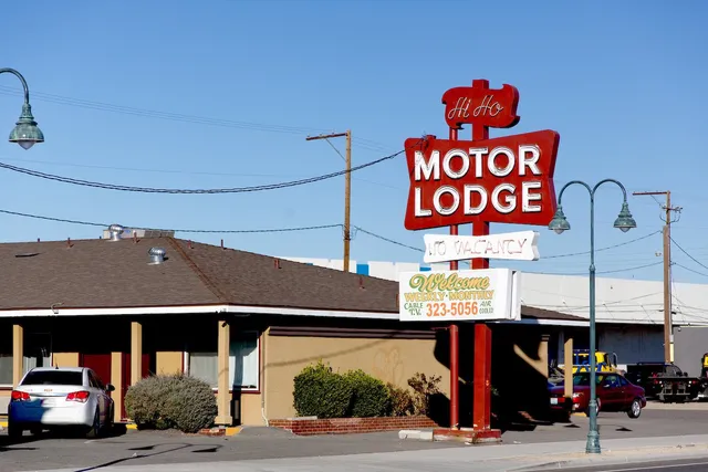Hi Ho Motor Lodge
