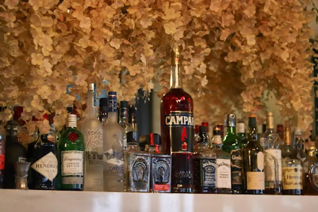 La Veranda Espresso Wine & Cocktails Bar