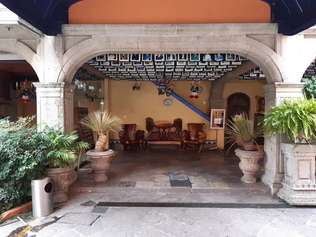 Enrique Restaurant