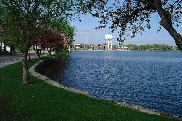 Fountain Lake