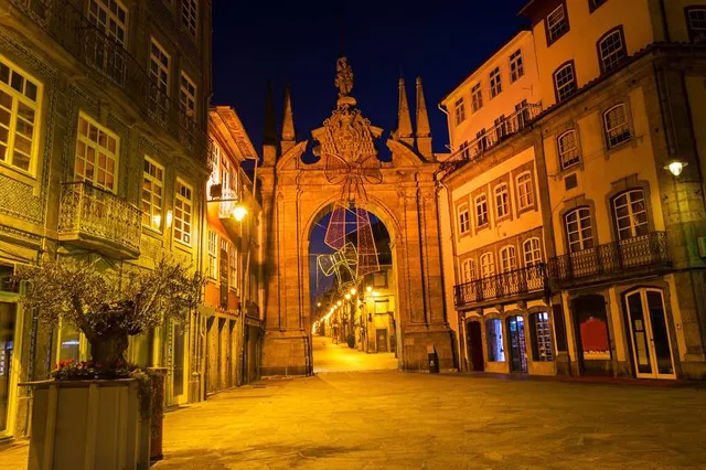 Arco da Porta Nova