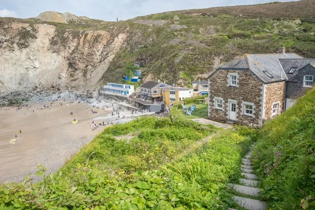 Trevaunance Cove