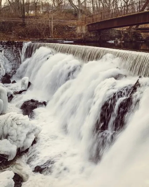 Yantic Falls