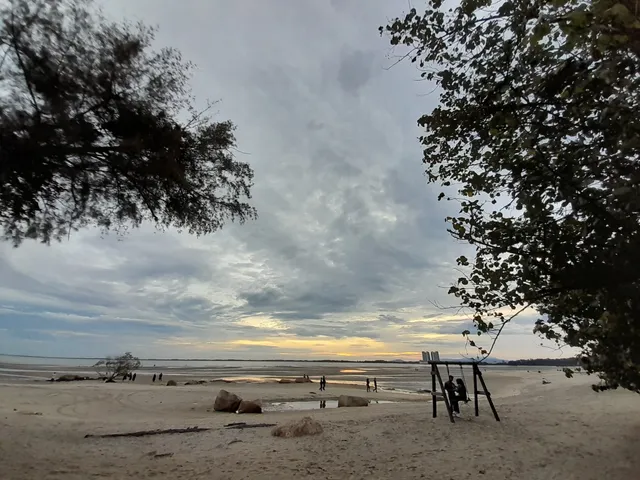 Pantai Teluk Sisek @ Pantai Tembeling