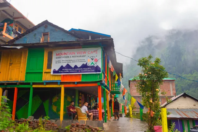 Mountain View Guesthouse & Cafe