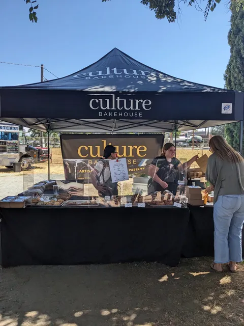 The Vineyard Farmer's Market