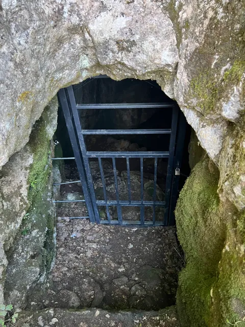 Grotta delle Praje
