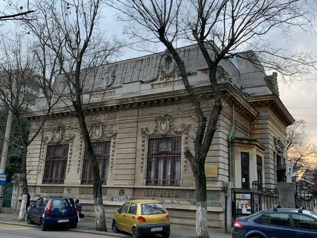 Colecțiile de Artă "Ligia și Pompiliu Macovei"