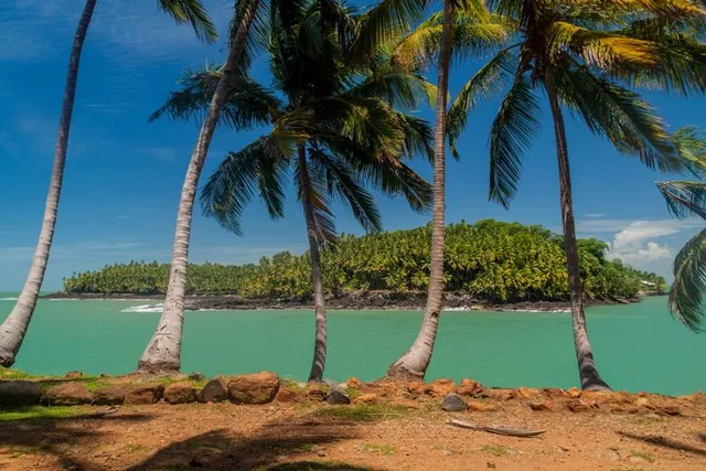 Plage de l'île Saint-Joseph