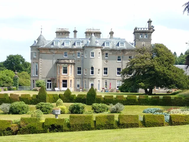 Finlaystone Country Park