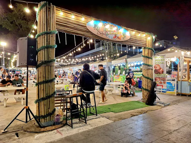 Pattaya Beach Market พัทยา บีช มาร์เก็ท