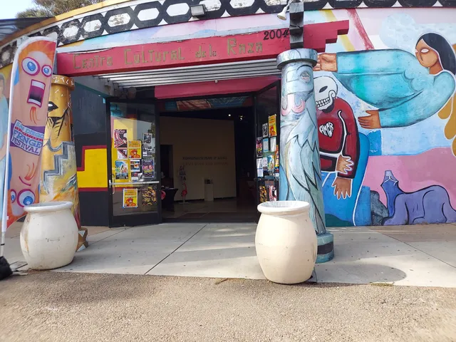 Centro Cultural de la Raza