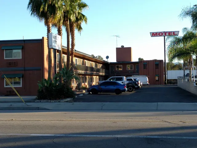 Motel 7 West