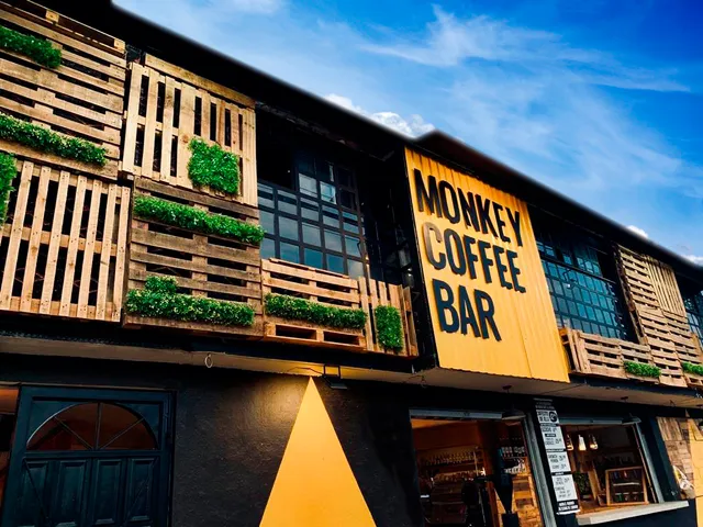 Monkey Coffee & Bar