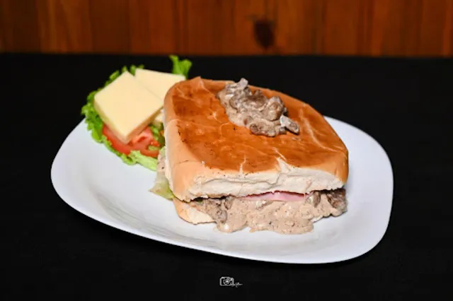 O Poderoso Lanches e Pizzas