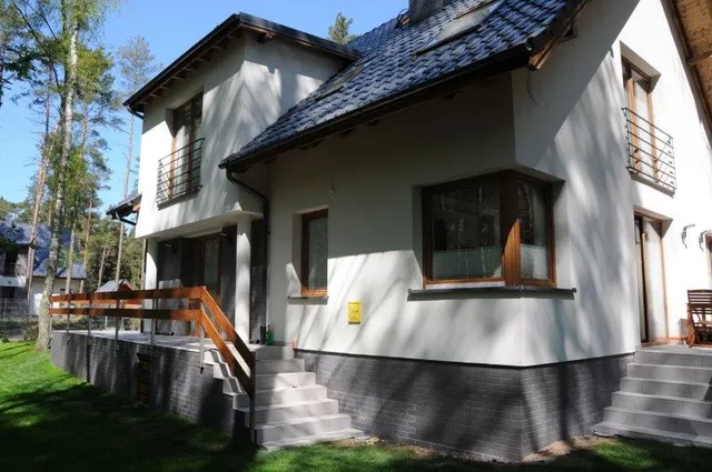 Holiday House Green Corner