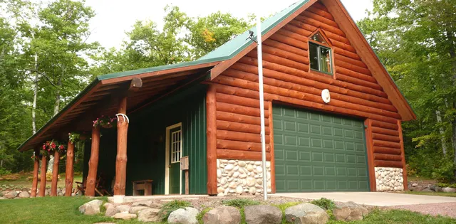 Superior Horizons - Carriage House Rental