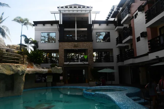 Boracay Travelodge Beach Resort