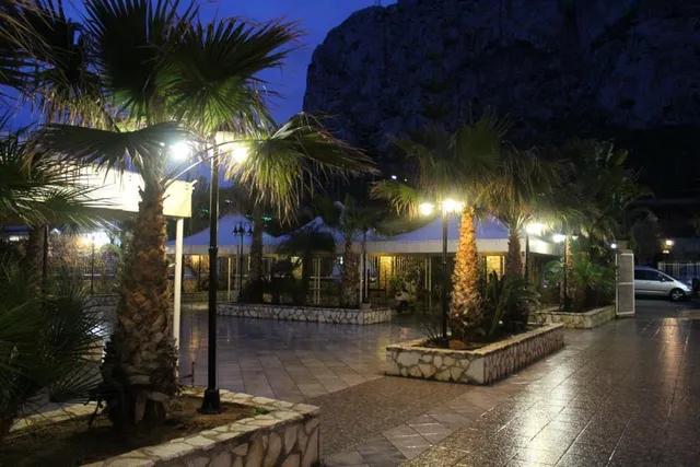 La Scogliera Azzurra - Ristorante - Hotel - Lido