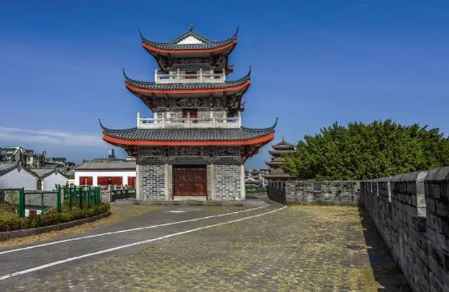 Guang Ji Men Cheng Lou