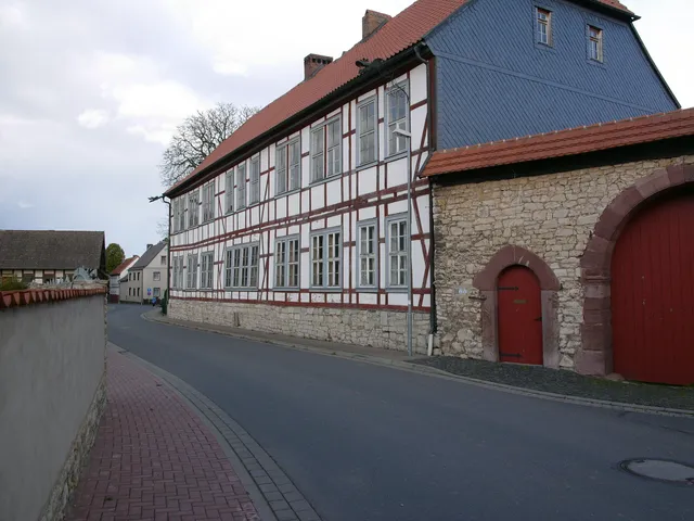 Denkmal "Hue de Grais" - Rechtsanwalt Manfred Werthern MBA