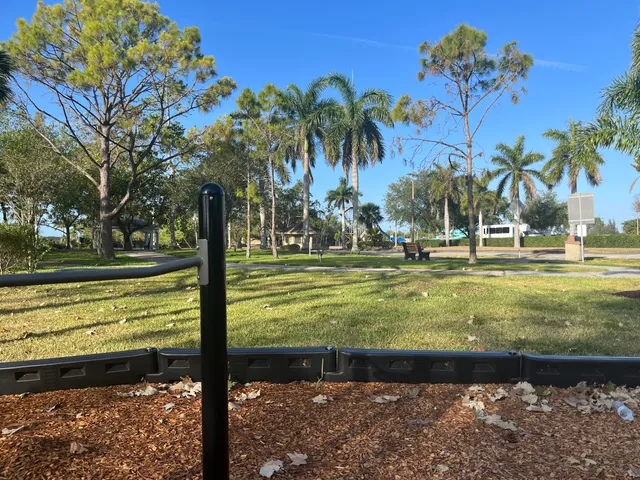 Lake Kennedy Community Park