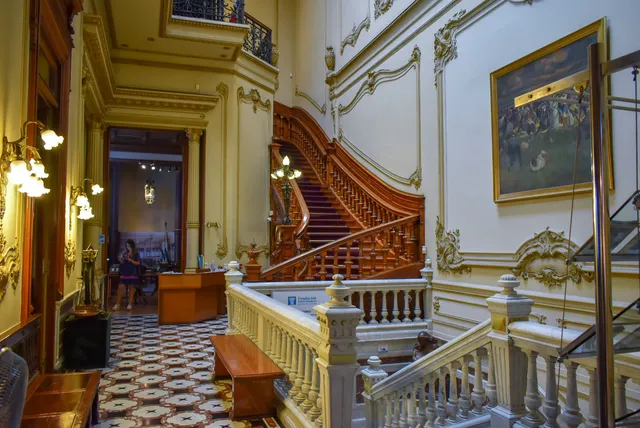 Museo del Gaucho and Currency