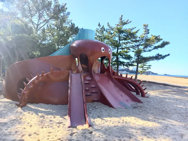 Shirahamakaigan Park