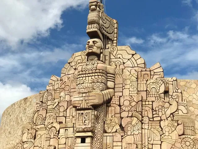 MONUMENT JUSTO SIERRA