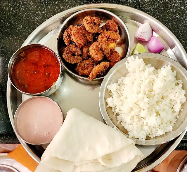 Raut bandhu Aagri Khanaval