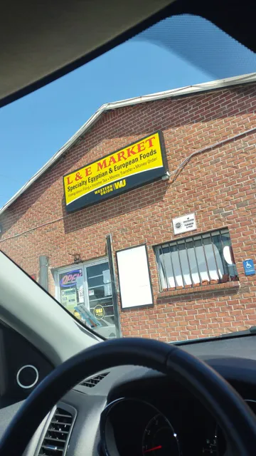L & E Market