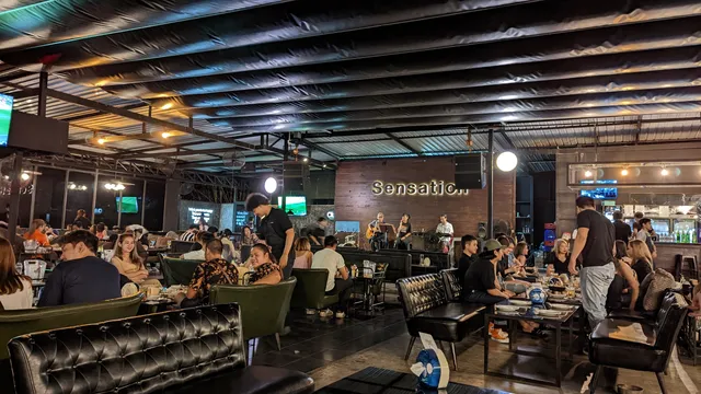 Coffee House (Pub & Restuarant)