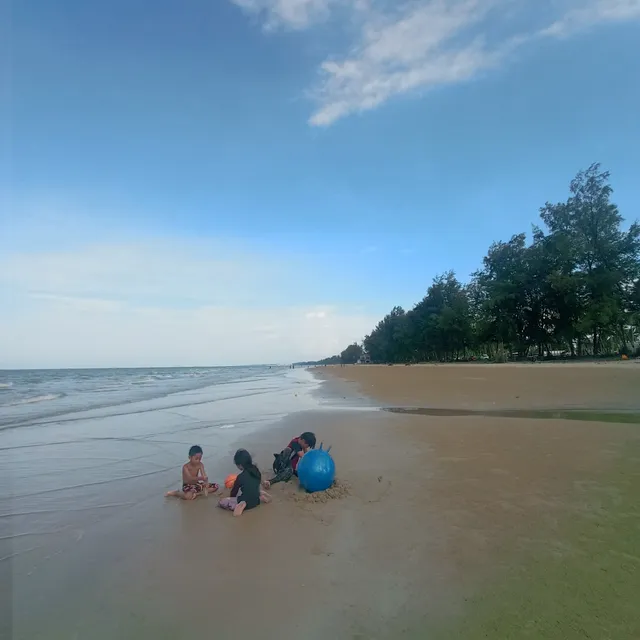 Pasir beach glamping resort pantai kandis