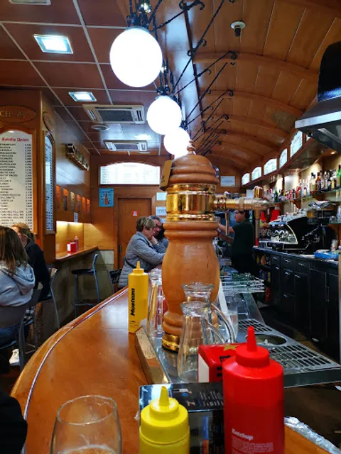 FRANKFURT’S SCHNAPS