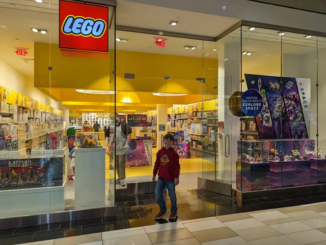 The LEGO® Store Crossgates Mall