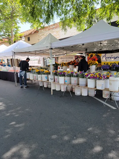Claremont Farmers & Artisans Market