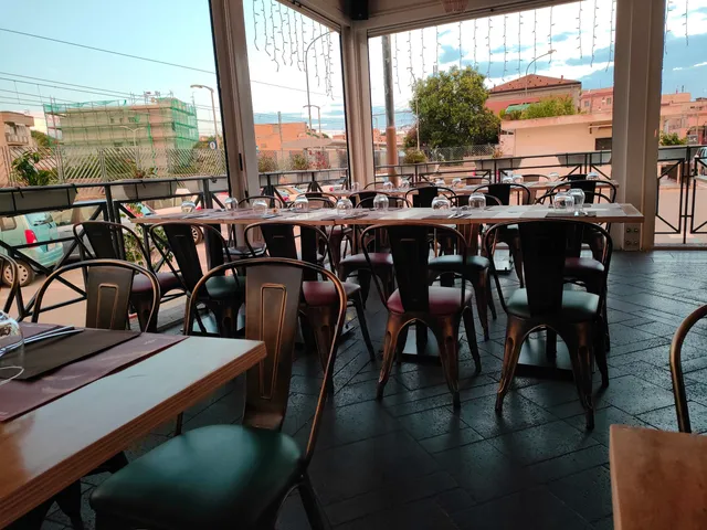 Pompei Centrale Pizzeria Hamburger Bistrot