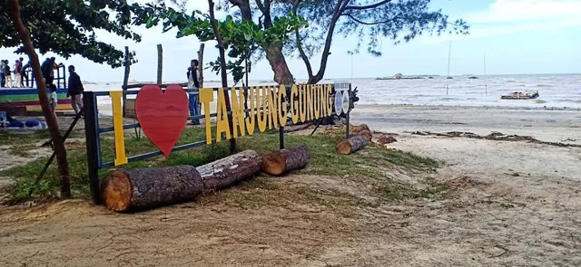 Pantai Pan Semujur