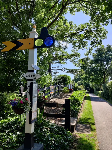 Site of Nast Hyde Hаlt railway station