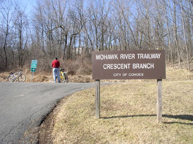 Colonie Town Park Trail Head