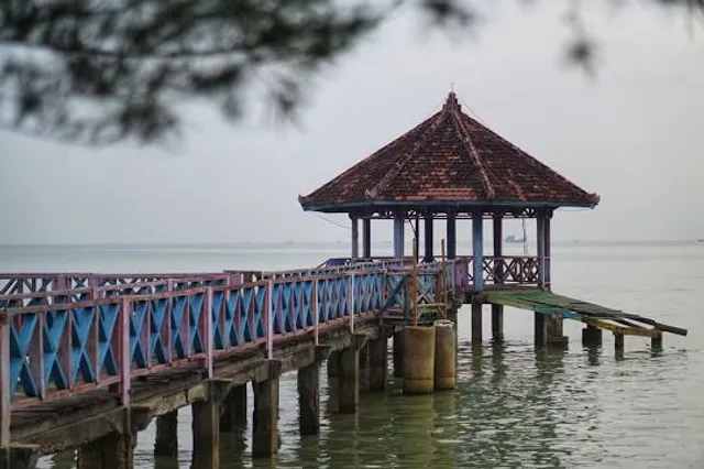 Wisata Bahari Dampo Awang Beach